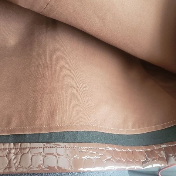 HALOGEN x Atlantic-Pacific Croc Embossed Skirt - Picture 8 of 10